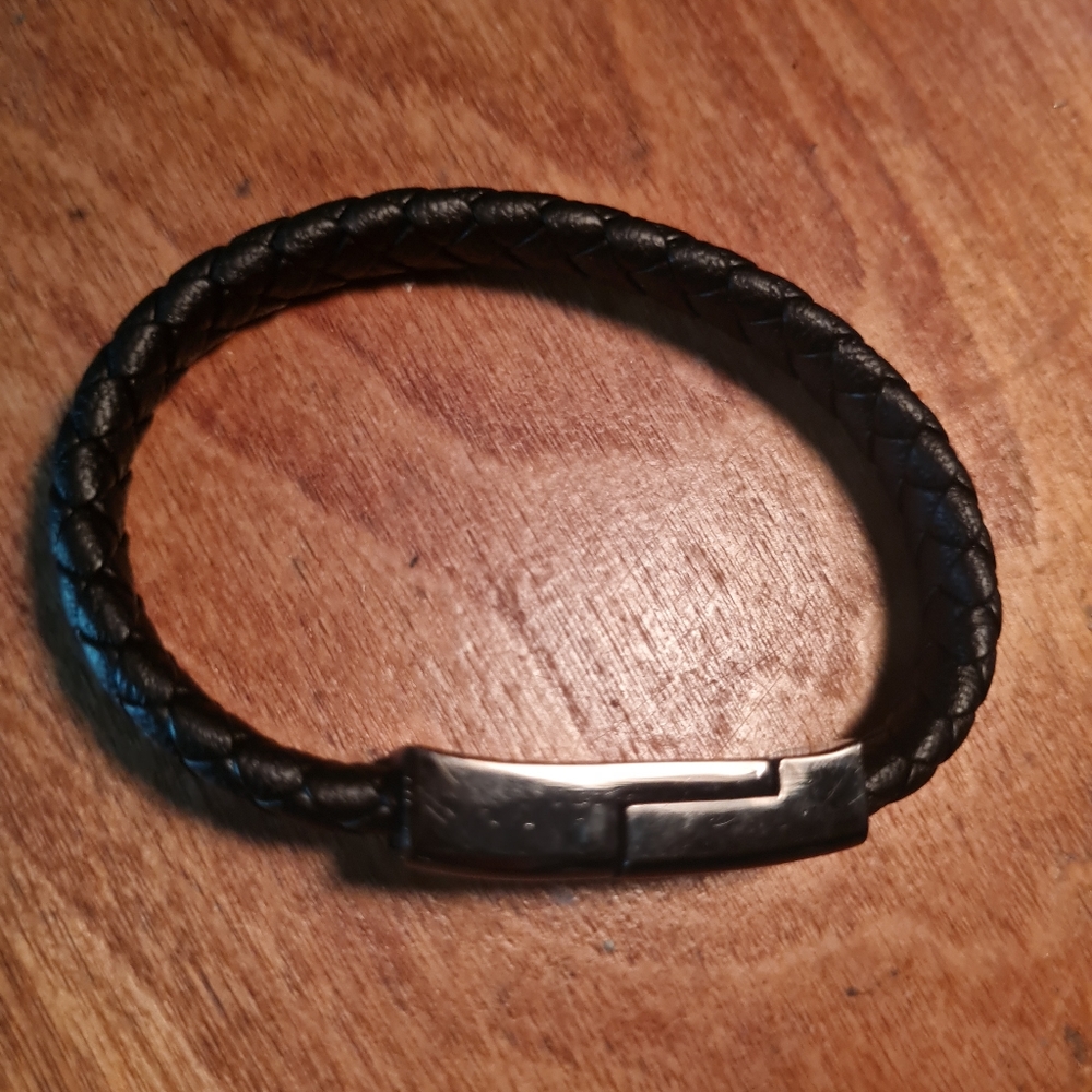 USB to iPhone Charger/Bracelet